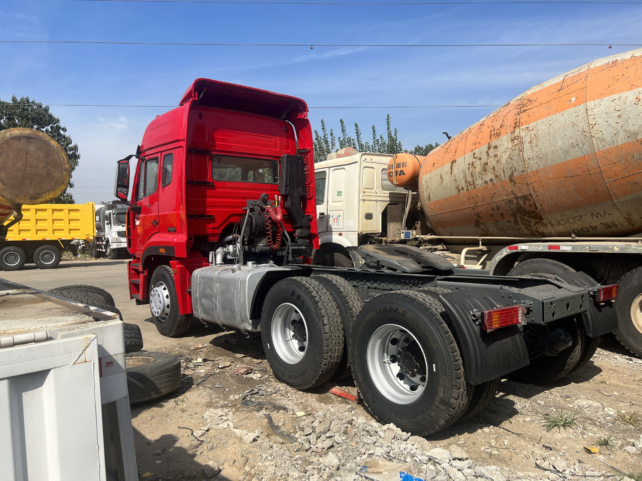 SINOTRUK Trailer head - Cabeza tractora: foto 3 SINOTRUK Trailer head - Cabeza tractora: foto 3