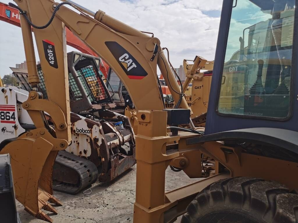 Caterpillar 420F - Retroexcavadora: foto 2 Caterpillar 420F - Retroexcavadora: foto 2