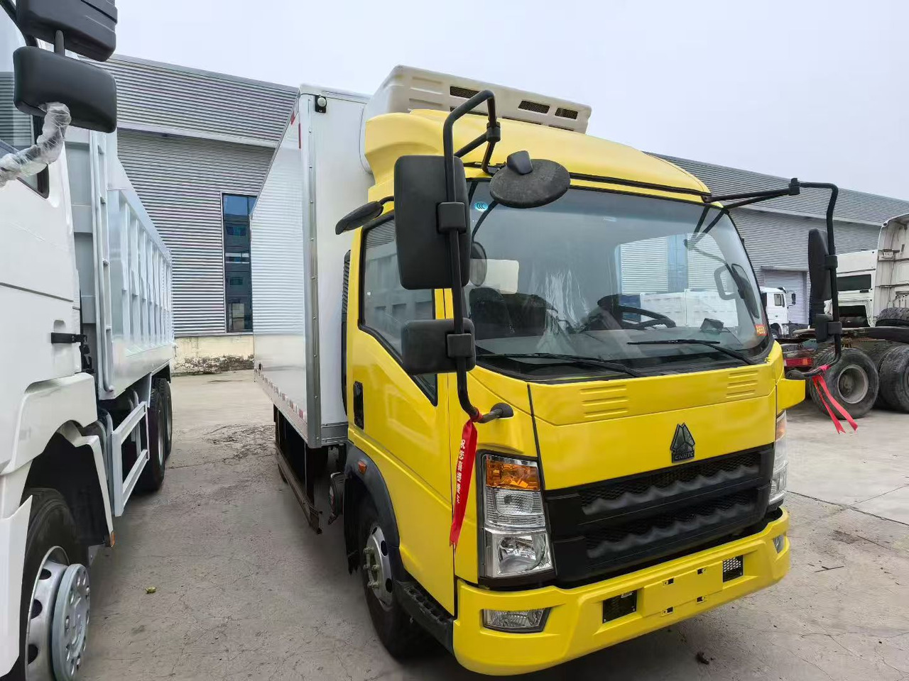 - Camión frigorífico: foto 1 - Camión frigorífico: foto 1