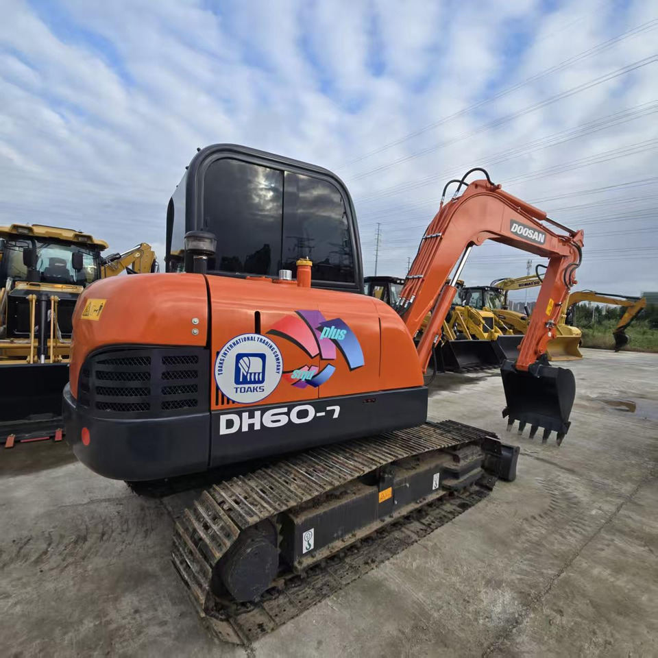 DOOSAN DH60-7 - Miniexcavadora: foto 2 DOOSAN DH60-7 - Miniexcavadora: foto 2