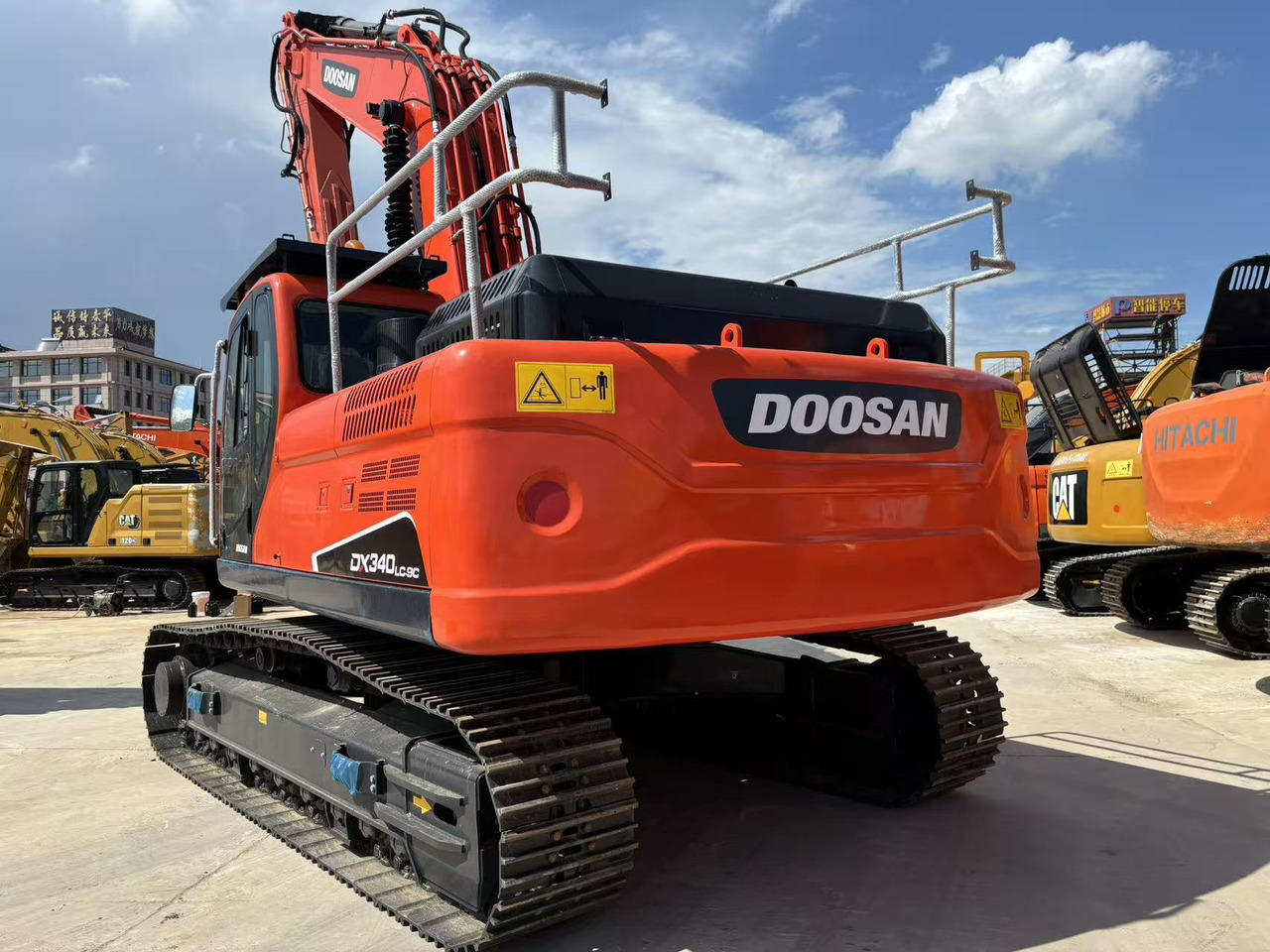 DOOSAN DX340LC-9C - Excavadora de cadenas: foto 2 DOOSAN DX340LC-9C - Excavadora de cadenas: foto 2