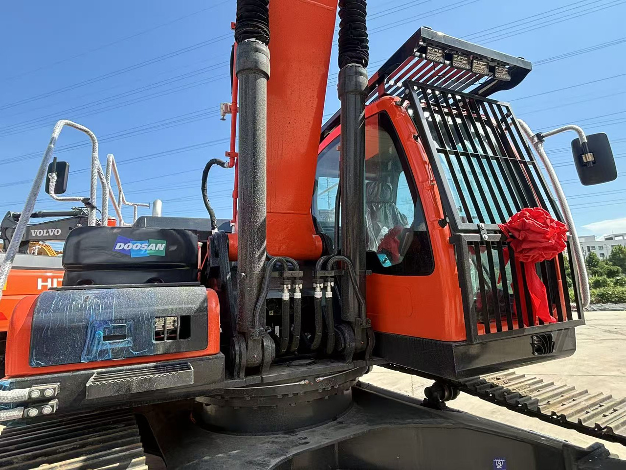 DOOSAN DX340LC-9C - Excavadora de cadenas: foto 4 DOOSAN DX340LC-9C - Excavadora de cadenas: foto 4