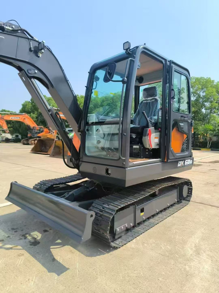DOOSAN DX60D - Miniexcavadora: foto 2 DOOSAN DX60D - Miniexcavadora: foto 2