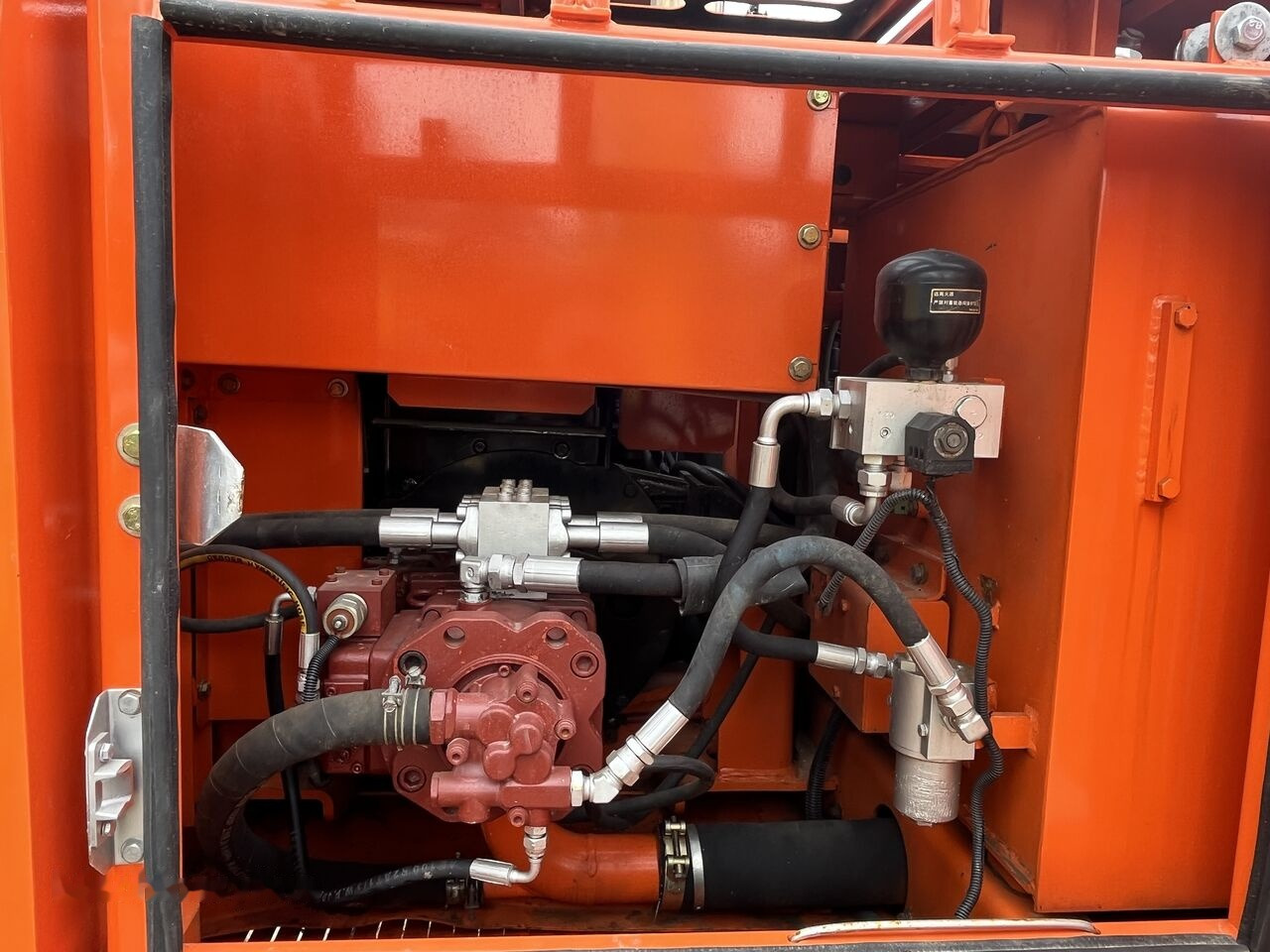 Doosan DH150LC-7 - Excavadora de cadenas: foto 2 Doosan DH150LC-7 - Excavadora de cadenas: foto 2