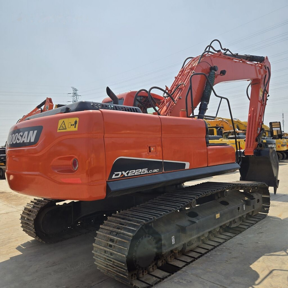 Doosan DX225 - Excavadora de cadenas: foto 1 Doosan DX225 - Excavadora de cadenas: foto 1