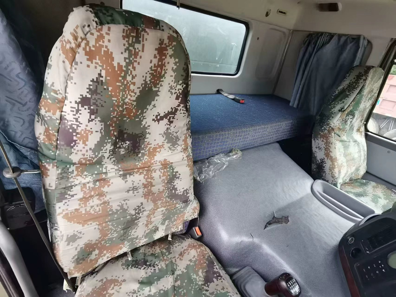 HOWO - Camión cisterna: foto 4 HOWO - Camión cisterna: foto 4