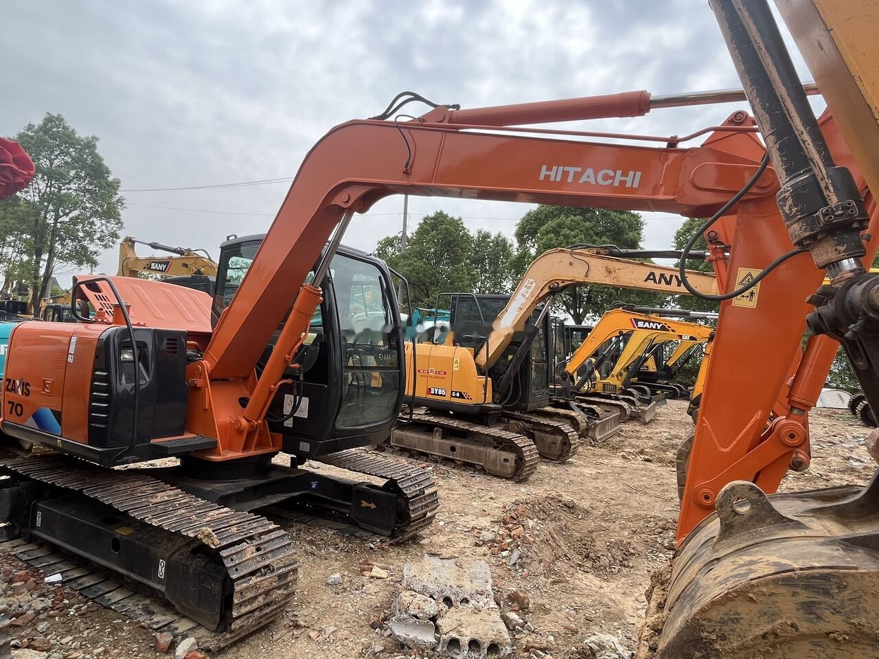 Hitachi ZX70 - Miniexcavadora: foto 1 Hitachi ZX70 - Miniexcavadora: foto 1