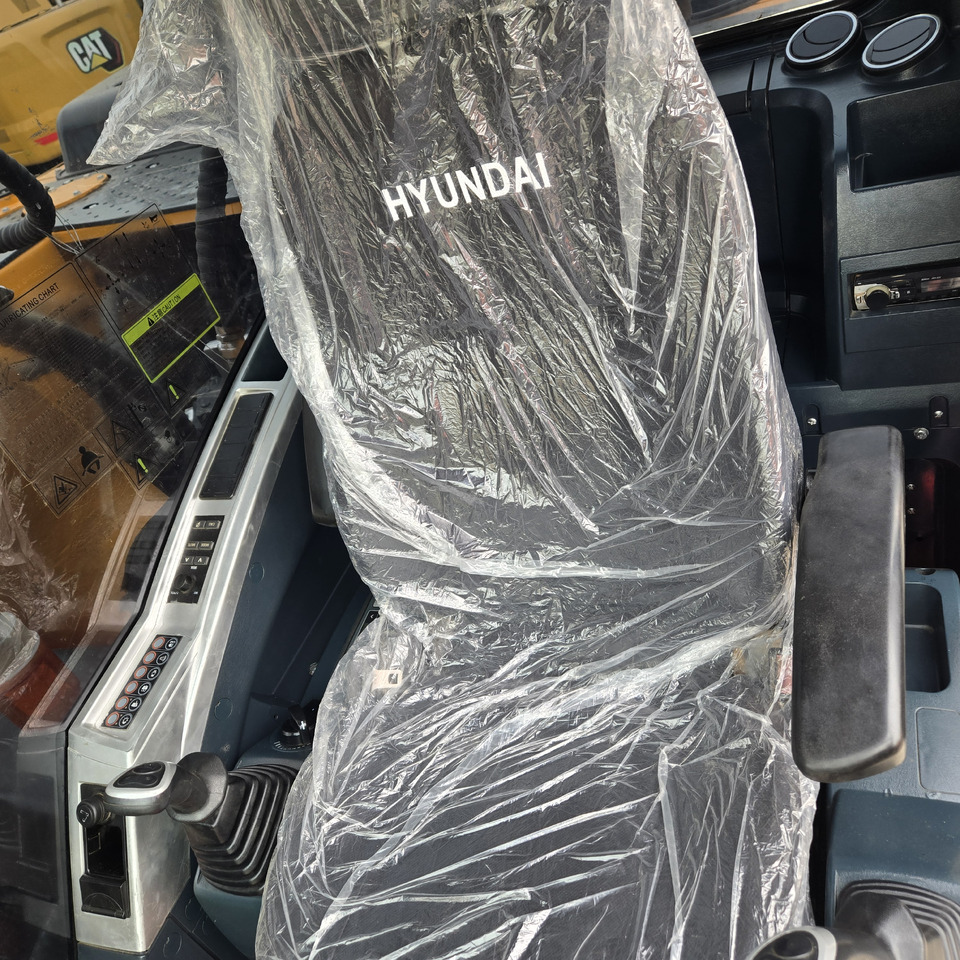 Excavadora de cadenas Hyundai R305LC-9T: foto 11 Excavadora de cadenas Hyundai R305LC-9T: foto 11