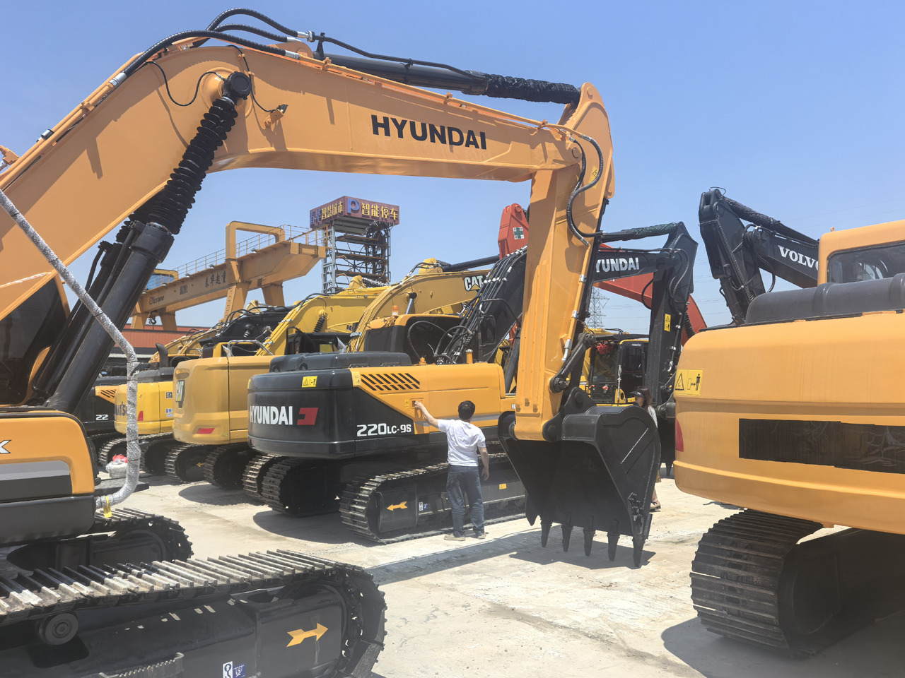Excavadora de cadenas Hyundai R305LC-9T: foto 6