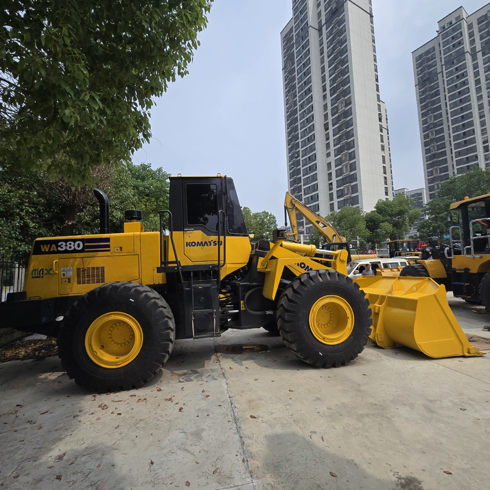 KOMATSU WA380 - Cargadora de ruedas: foto 1 KOMATSU WA380 - Cargadora de ruedas: foto 1