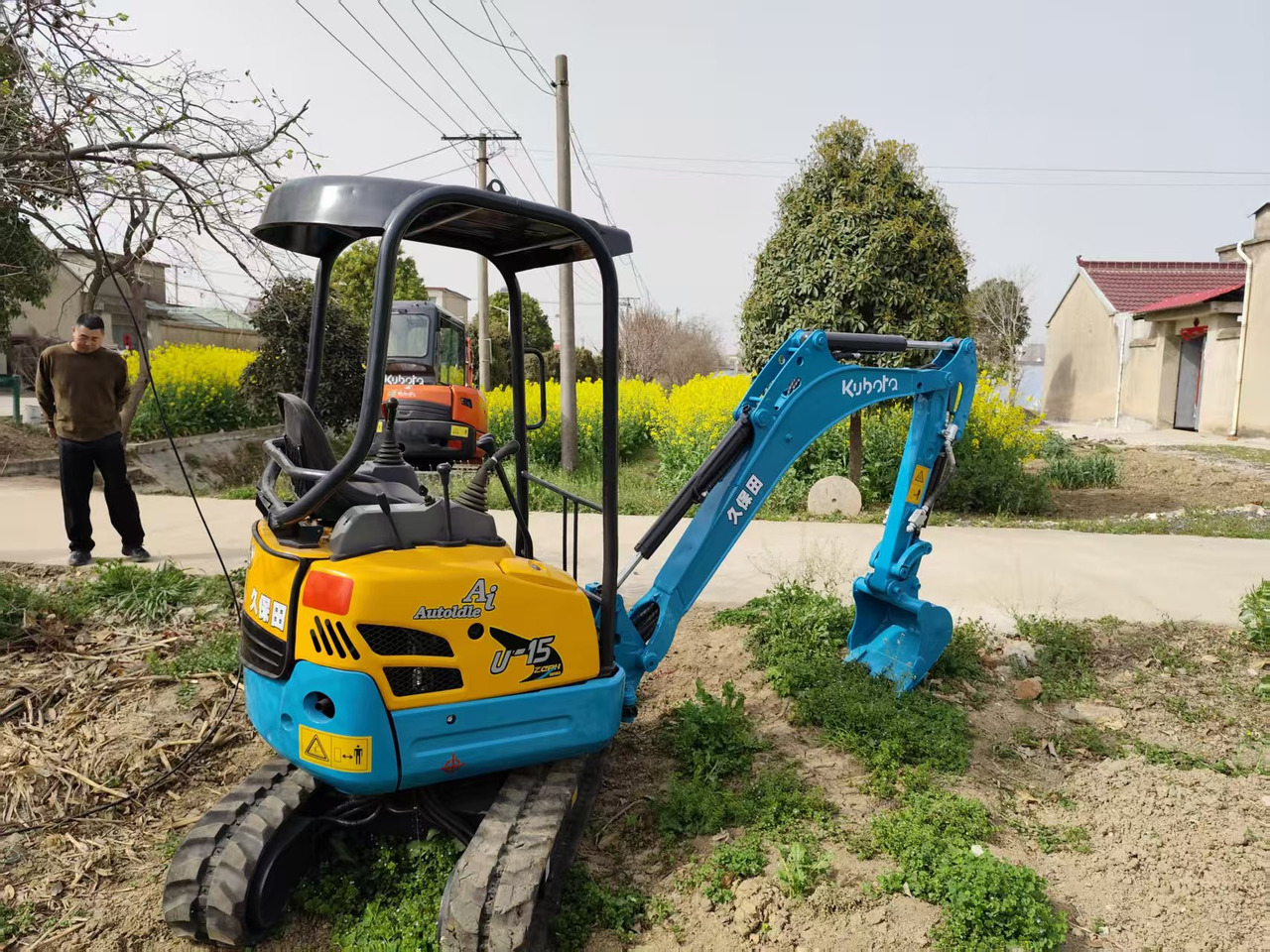 KUBOTA U15 - Miniexcavadora: foto 2 KUBOTA U15 - Miniexcavadora: foto 2