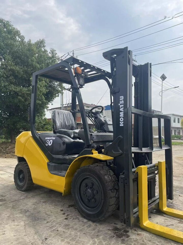 Komatsu FD30 - Carretilla elevadora diésel: foto 2 Komatsu FD30 - Carretilla elevadora diésel: foto 2