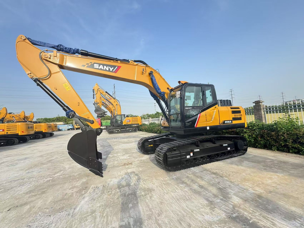 SANY SY215 - Excavadora de cadenas: foto 1 SANY SY215 - Excavadora de cadenas: foto 1