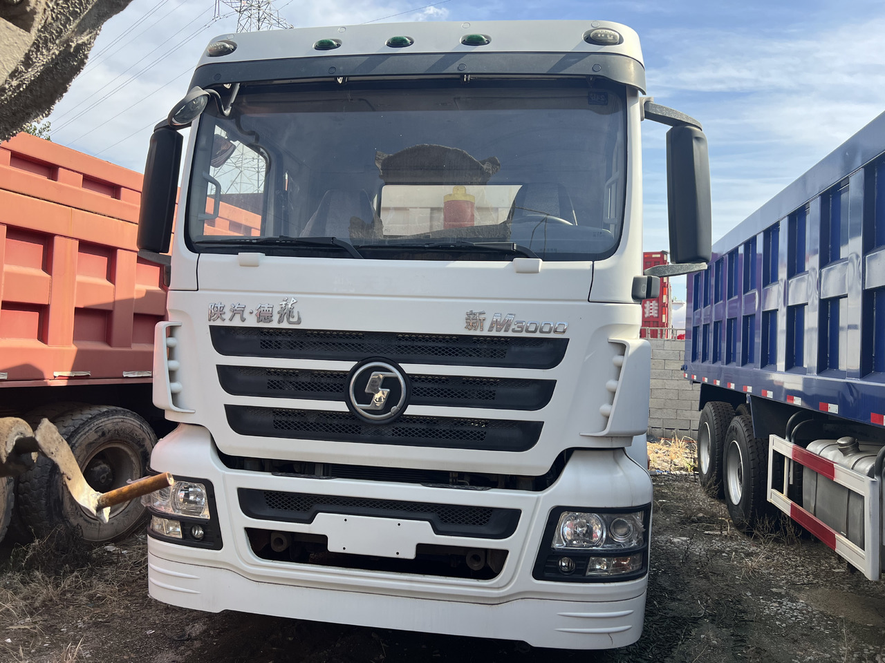 SHACMAN M3000 - Camión volquete: foto 3 SHACMAN M3000 - Camión volquete: foto 3