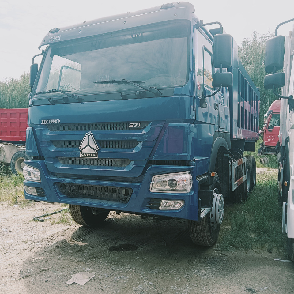 SINOTRUK HOWO - Camión volquete: foto 3 SINOTRUK HOWO - Camión volquete: foto 3