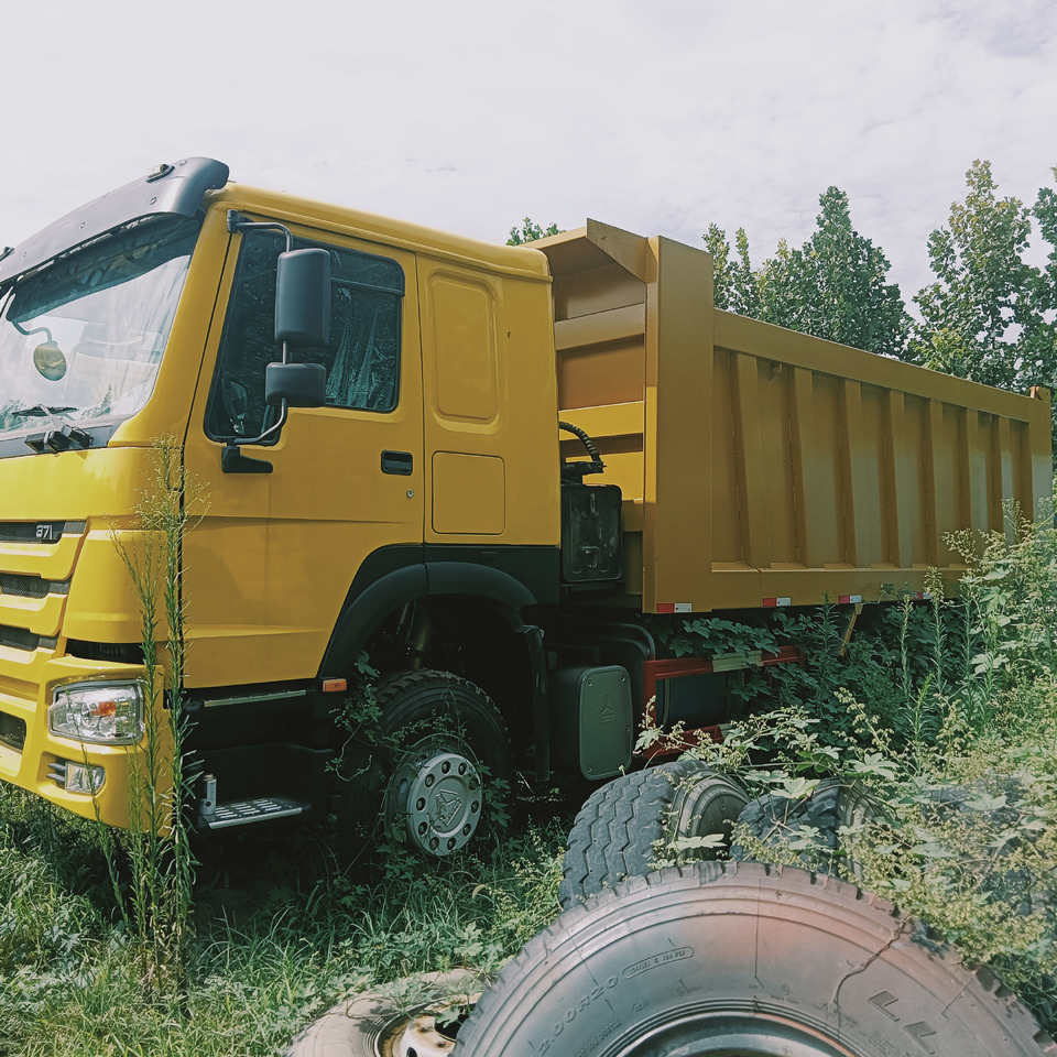 SINOTRUK HOWO - Camión volquete: foto 5 SINOTRUK HOWO - Camión volquete: foto 5