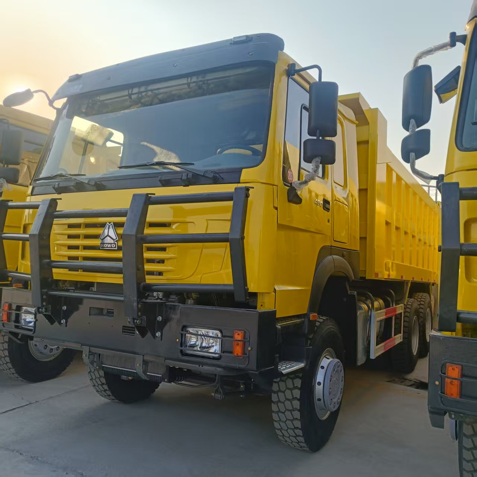 SINOTRUK HOWO - Camión volquete: foto 1 SINOTRUK HOWO - Camión volquete: foto 1