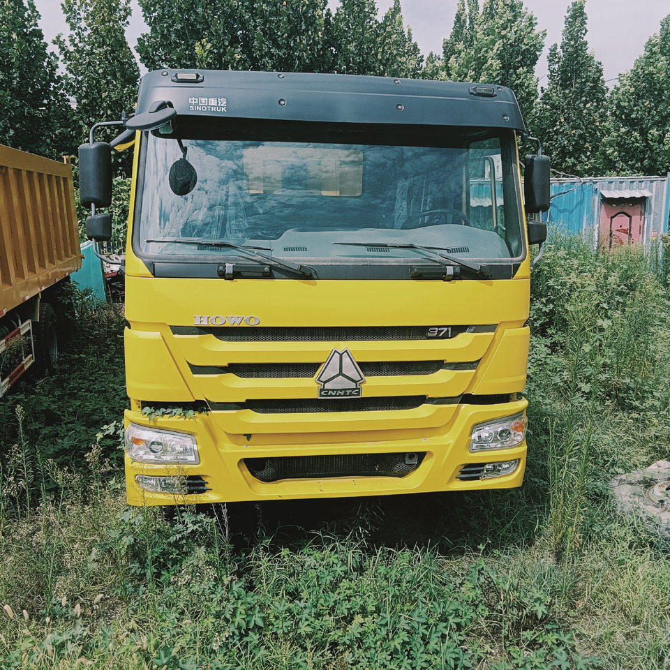 SINOTRUK HOWO - Camión volquete: foto 3 SINOTRUK HOWO - Camión volquete: foto 3