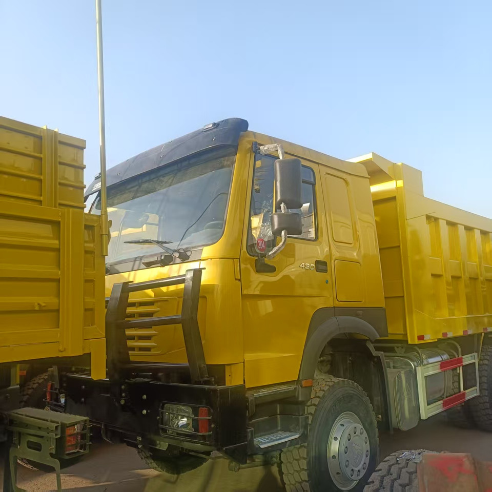 SINOTRUK HOWO - Camión volquete: foto 3 SINOTRUK HOWO - Camión volquete: foto 3