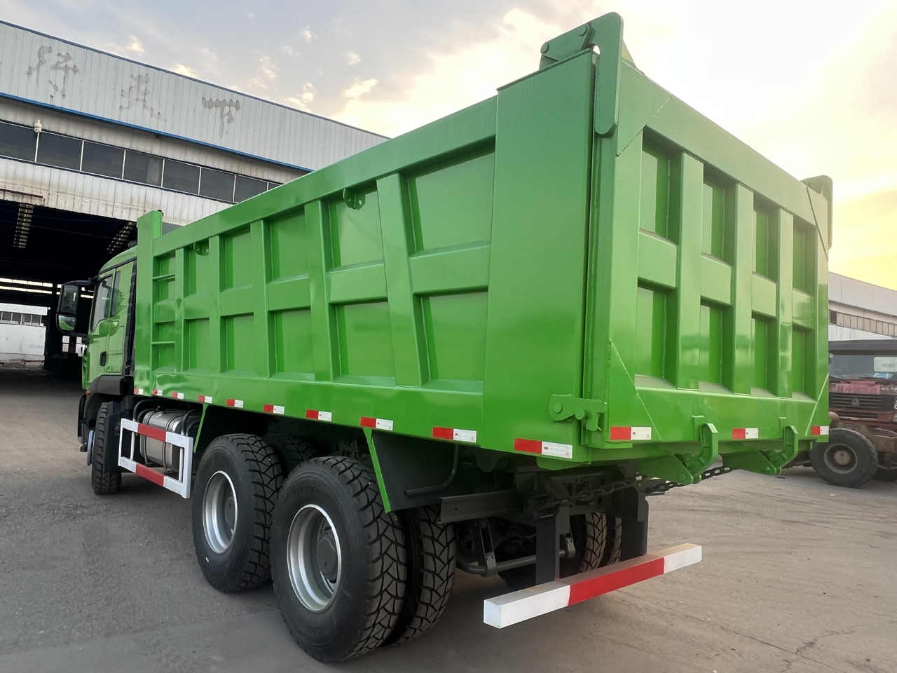 Camión volquete SINOTRUK TX 6x4: foto 6