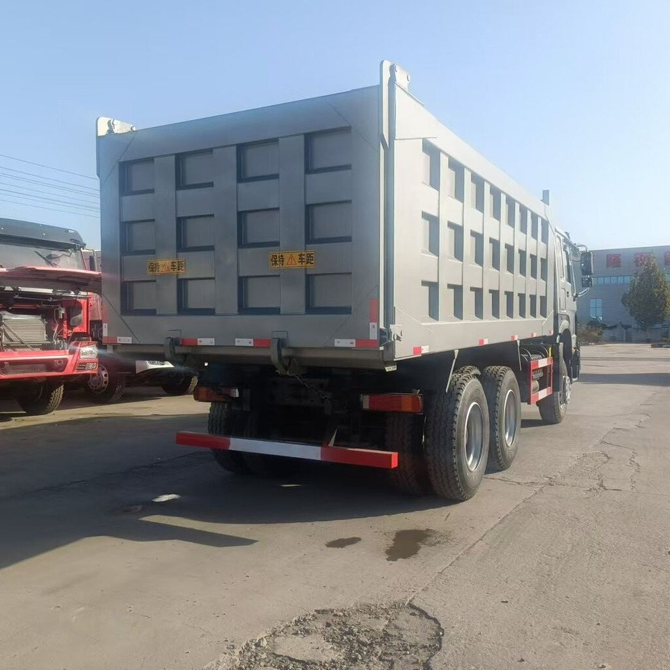 Sinotruk Howo 6*4 - Camión volquete: foto 5 Sinotruk Howo 6*4 - Camión volquete: foto 5