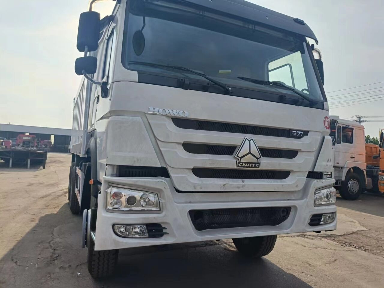 Sinotruk Howo 6*4 - Camión volquete: foto 4 Sinotruk Howo 6*4 - Camión volquete: foto 4