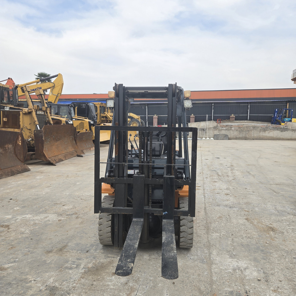 Toyota FD30 - Carretilla elevadora diésel: foto 4 Toyota FD30 - Carretilla elevadora diésel: foto 4