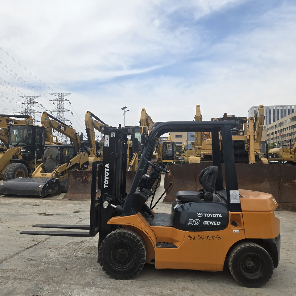 Toyota FD30 - Carretilla elevadora diésel: foto 2 Toyota FD30 - Carretilla elevadora diésel: foto 2