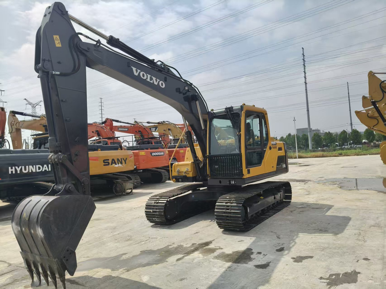 Volvo EC140DL - Excavadora de cadenas: foto 1 Volvo EC140DL - Excavadora de cadenas: foto 1