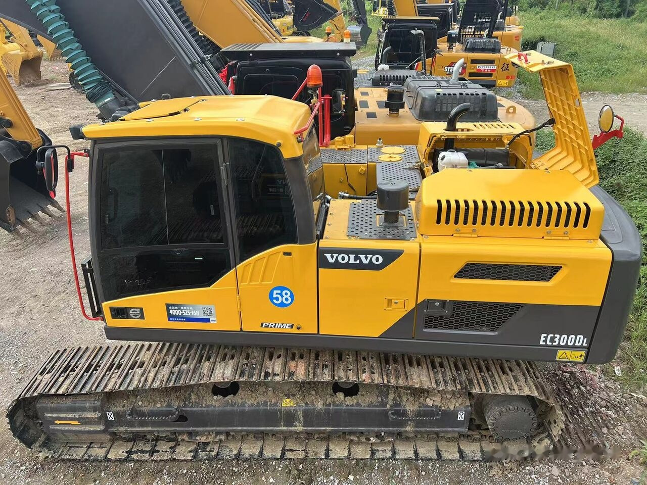 Excavadora de cadenas Volvo EC300D: foto 9