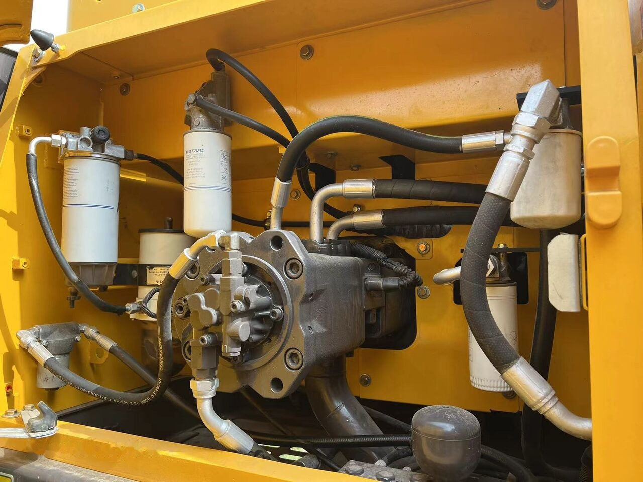 Excavadora de cadenas Volvo EC300D: foto 6