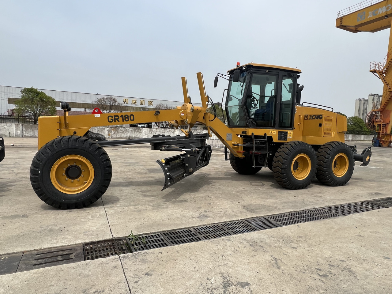 XCMG GR180 - Grader: foto 2 XCMG GR180 - Grader: foto 2