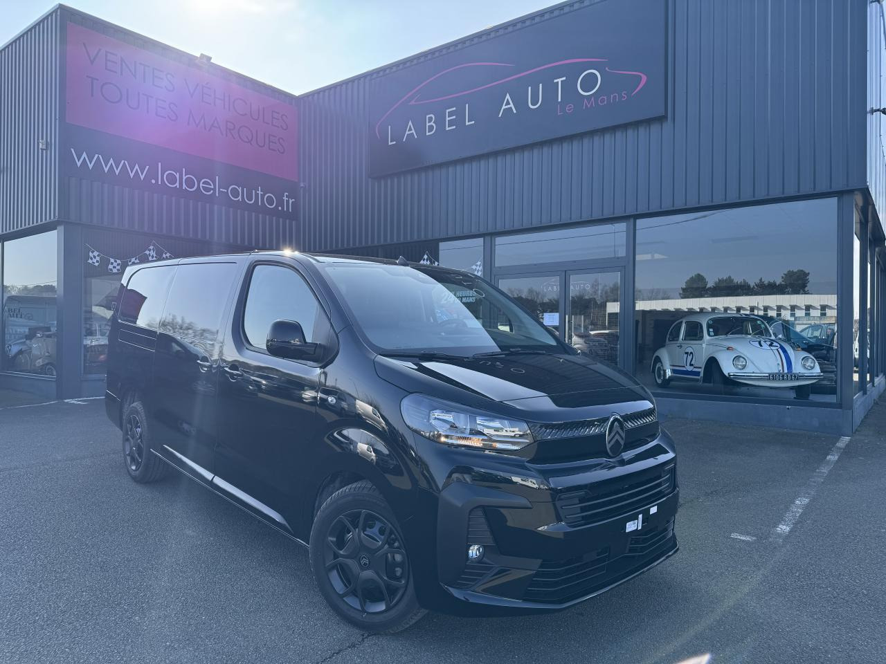 CITROEN Jumpy M 2.0 BlueHDi - 180 S&S - BV EAT8 III FOURGON . PHASE 2 - Furgón: foto 1 CITROEN Jumpy M 2.0 BlueHDi - 180 S&S - BV EAT8 III FOURGON . PHASE 2 - Furgón: foto 1