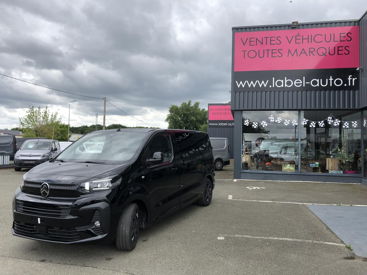 CITROEN jumpy XL 2.0 BLUEHDI 180CH S&S CABINE APPROFONDIE FIXE EAT8 5 PLACES - Furgón: foto 5 CITROEN jumpy XL 2.0 BLUEHDI 180CH S&S CABINE APPROFONDIE FIXE EAT8 5 PLACES - Furgón: foto 5