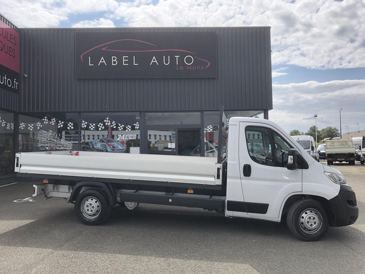 Citroen Jumper Club 4-35 L4 2.2 BlueHDI 16V S&S - 140 III PLATEAU CABINE Plateau cabine 4-35 L4 PHASE 2 - Furgoneta caja abierta: foto 1 Citroen Jumper Club 4-35 L4 2.2 BlueHDI 16V S&S - 140 III PLATEAU CABINE Plateau cabine 4-35 L4 PHASE 2 - Furgoneta caja abierta: foto 1