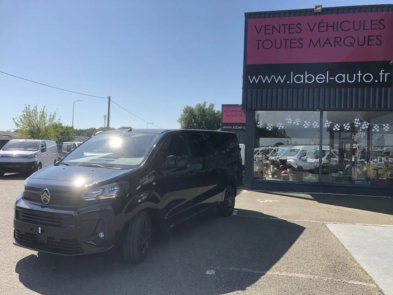 Citroen Jumpy XL 2.0 BLUEHDI 180CH S&S CABINE APPROFONDIE FIXE EAT8 - Furgoneta combi: foto 5 Citroen Jumpy XL 2.0 BLUEHDI 180CH S&S CABINE APPROFONDIE FIXE EAT8 - Furgoneta combi: foto 5