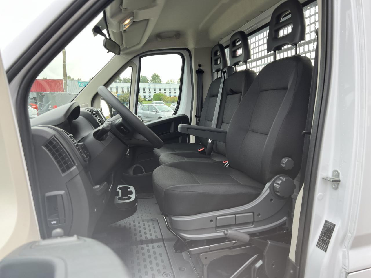FIAT DUCATO 3T5 PLATEAU 4M20 2.3 MJT 140CH - Furgoneta caja abierta: foto 5 FIAT DUCATO 3T5 PLATEAU 4M20 2.3 MJT 140CH - Furgoneta caja abierta: foto 5