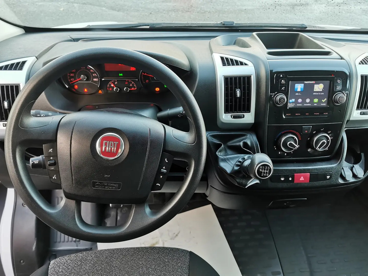 Fiat Ducato 3.5 MAXI L 2.3 MULTIJET 130CH PACK PRO NAV + COFFRE - Furgoneta basculante: foto 4 Fiat Ducato 3.5 MAXI L 2.3 MULTIJET 130CH PACK PRO NAV + COFFRE - Furgoneta basculante: foto 4