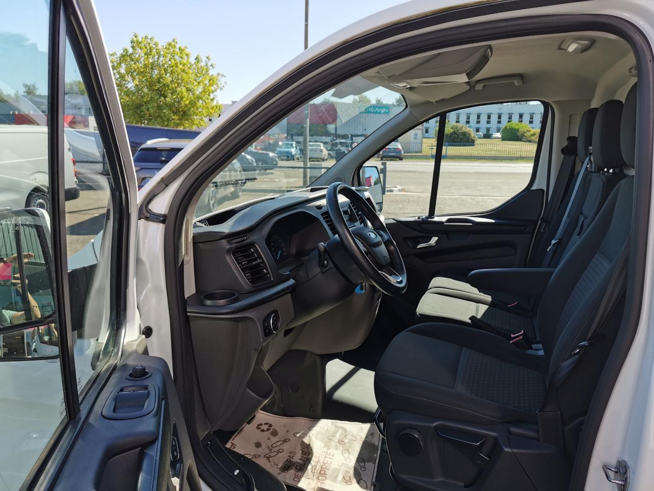 Ford Transit Custom FOURGON 130CH 300 L1H1 Trend Business - Furgón: foto 5 Ford Transit Custom FOURGON 130CH 300 L1H1 Trend Business - Furgón: foto 5