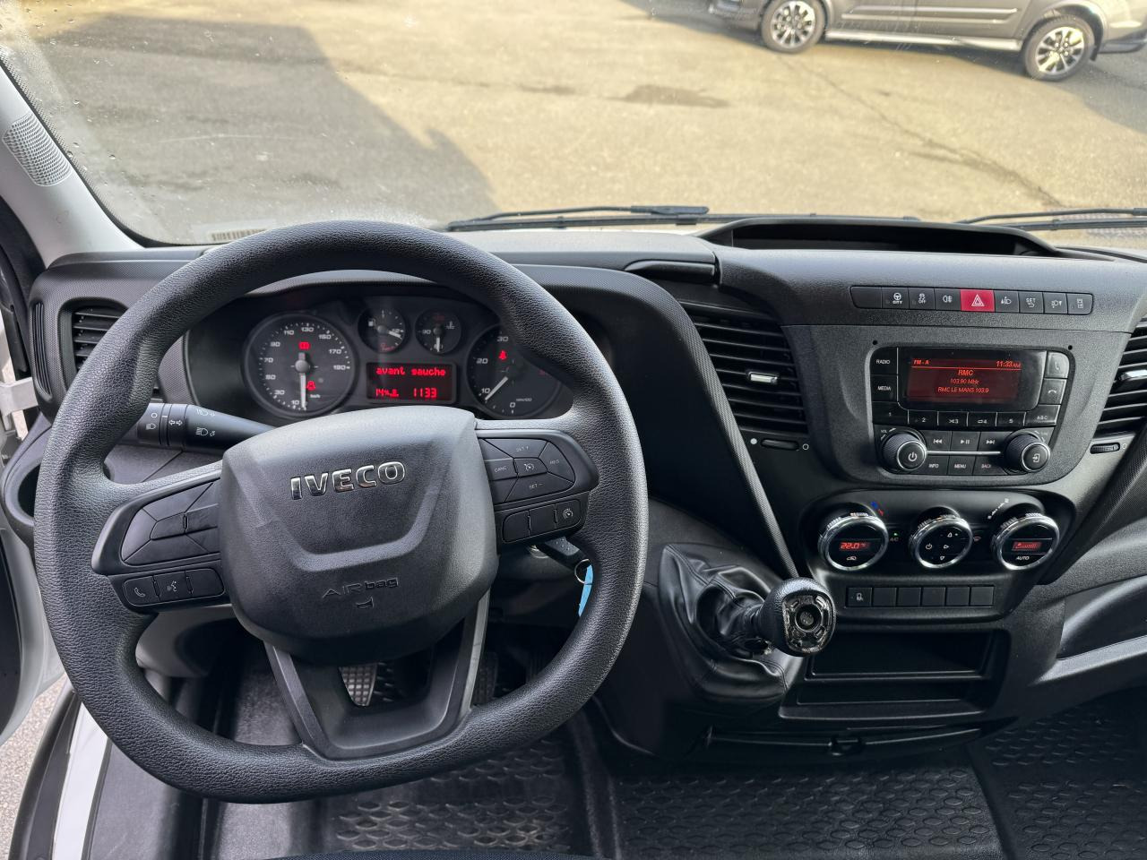 IVECO Daily 35 C 16H3.0 - BV Hi-Matic (Quad-Tor) CHASSIS CABINE 2014 35C/35S Chassis cabine 35 C Epmt.4.1 - Furgoneta caja cerrada: foto 4 IVECO Daily 35 C 16H3.0 - BV Hi-Matic (Quad-Tor) CHASSIS CABINE 2014 35C/35S Chassis cabine 35 C Epmt.4.1 - Furgoneta caja cerrada: foto 4