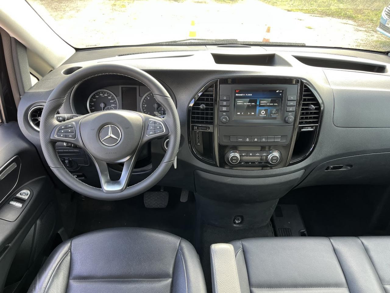 MERCEDES Vito Tourer Extra Long 3.2t 114 CDI BlueEfficiency - BVA 9G-Tronic TOURER - BM 447 Extra Long First - Furgoneta de pasajeros: foto 3 MERCEDES Vito Tourer Extra Long 3.2t 114 CDI BlueEfficiency - BVA 9G-Tronic TOURER - BM 447 Extra Long First - Furgoneta de pasajeros: foto 3