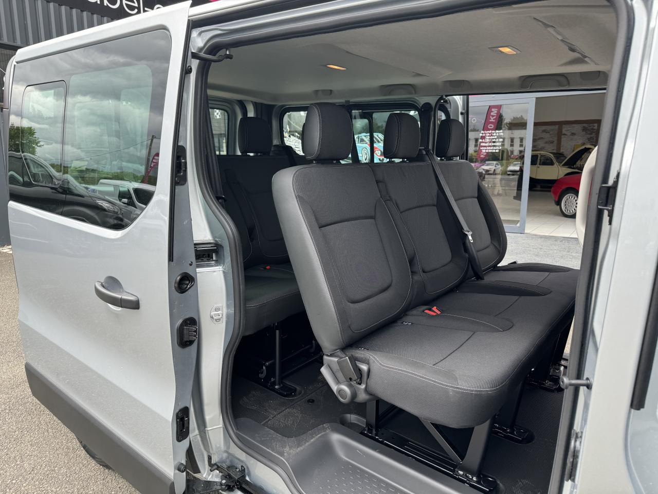 NISSAN Primastar N-Connecta 3.0t L2H1 2.0 dCi - 150 - BV DCT - S/S II 2021 COMBI Combi L2H1 PHASE 2 - Furgoneta de pasajeros: foto 5 NISSAN Primastar N-Connecta 3.0t L2H1 2.0 dCi - 150 - BV DCT - S/S II 2021 COMBI Combi L2H1 PHASE 2 - Furgoneta de pasajeros: foto 5