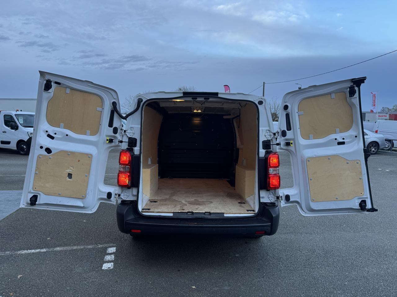 PEUGEOT EXPERT LONG 2.0 HDI 145CH ASPHALT - Furgón: foto 2 PEUGEOT EXPERT LONG 2.0 HDI 145CH ASPHALT - Furgón: foto 2