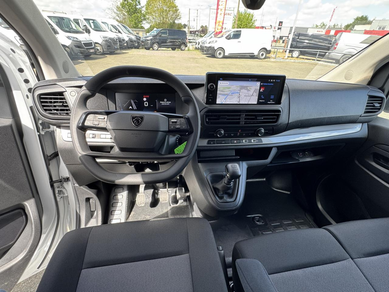 PEUGEOT Expert M 2.0 BlueHDi - 145 III FOURGON Fourgon PHASE 2 - Furgón: foto 4 PEUGEOT Expert M 2.0 BlueHDi - 145 III FOURGON Fourgon PHASE 2 - Furgón: foto 4