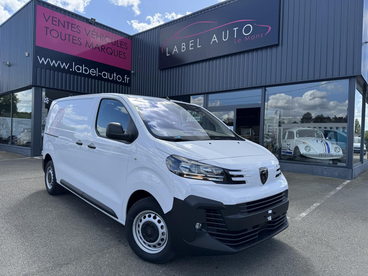 PEUGEOT Expert M 2.0 BlueHDi - 145 III FOURGON Fourgon PHASE 2 - Furgón: foto 1 PEUGEOT Expert M 2.0 BlueHDi - 145 III FOURGON Fourgon PHASE 2 - Furgón: foto 1