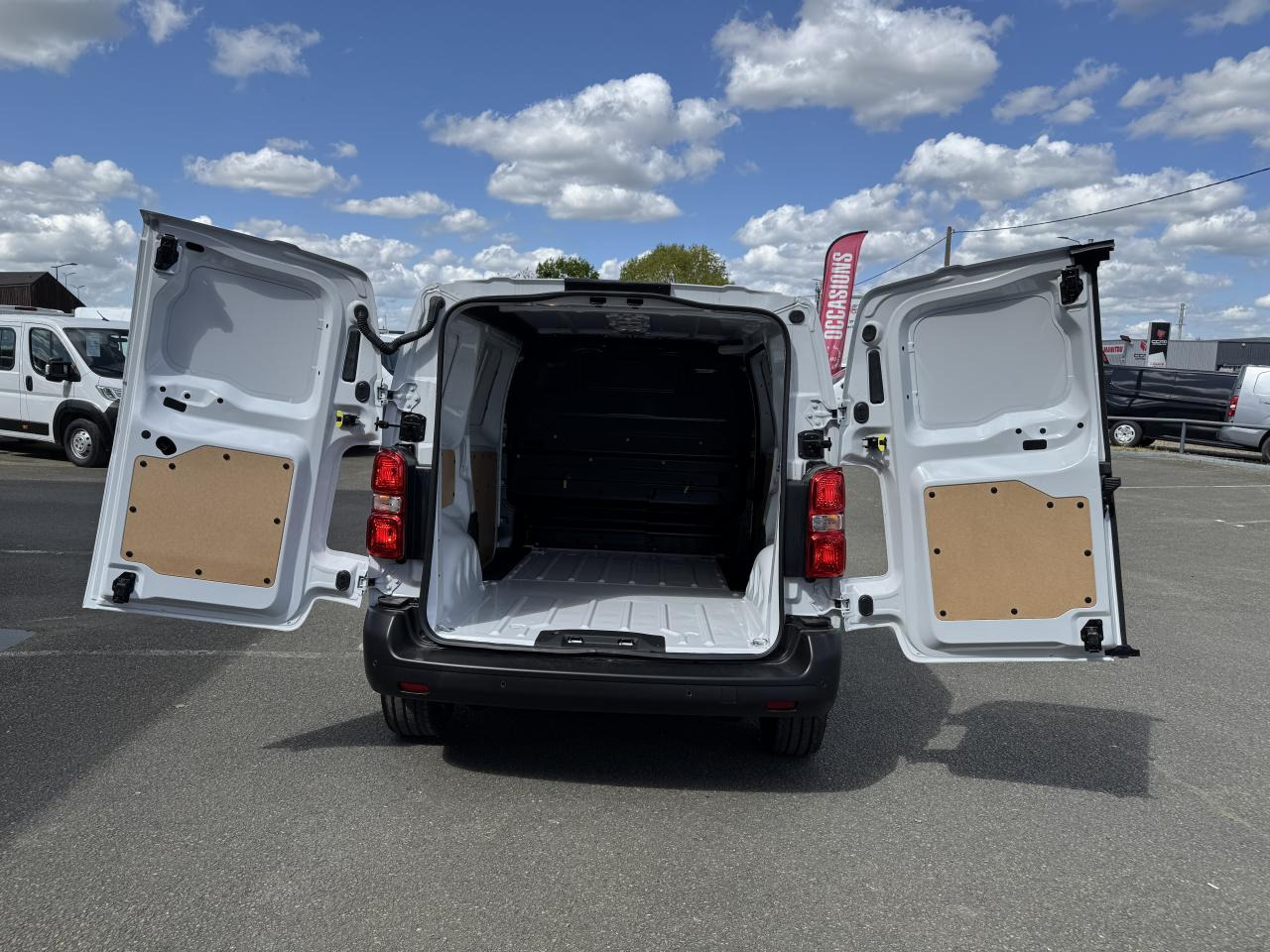 PEUGEOT Expert M 2.0 BlueHDi - 145 III FOURGON Fourgon PHASE 2 - Furgón: foto 3 PEUGEOT Expert M 2.0 BlueHDi - 145 III FOURGON Fourgon PHASE 2 - Furgón: foto 3