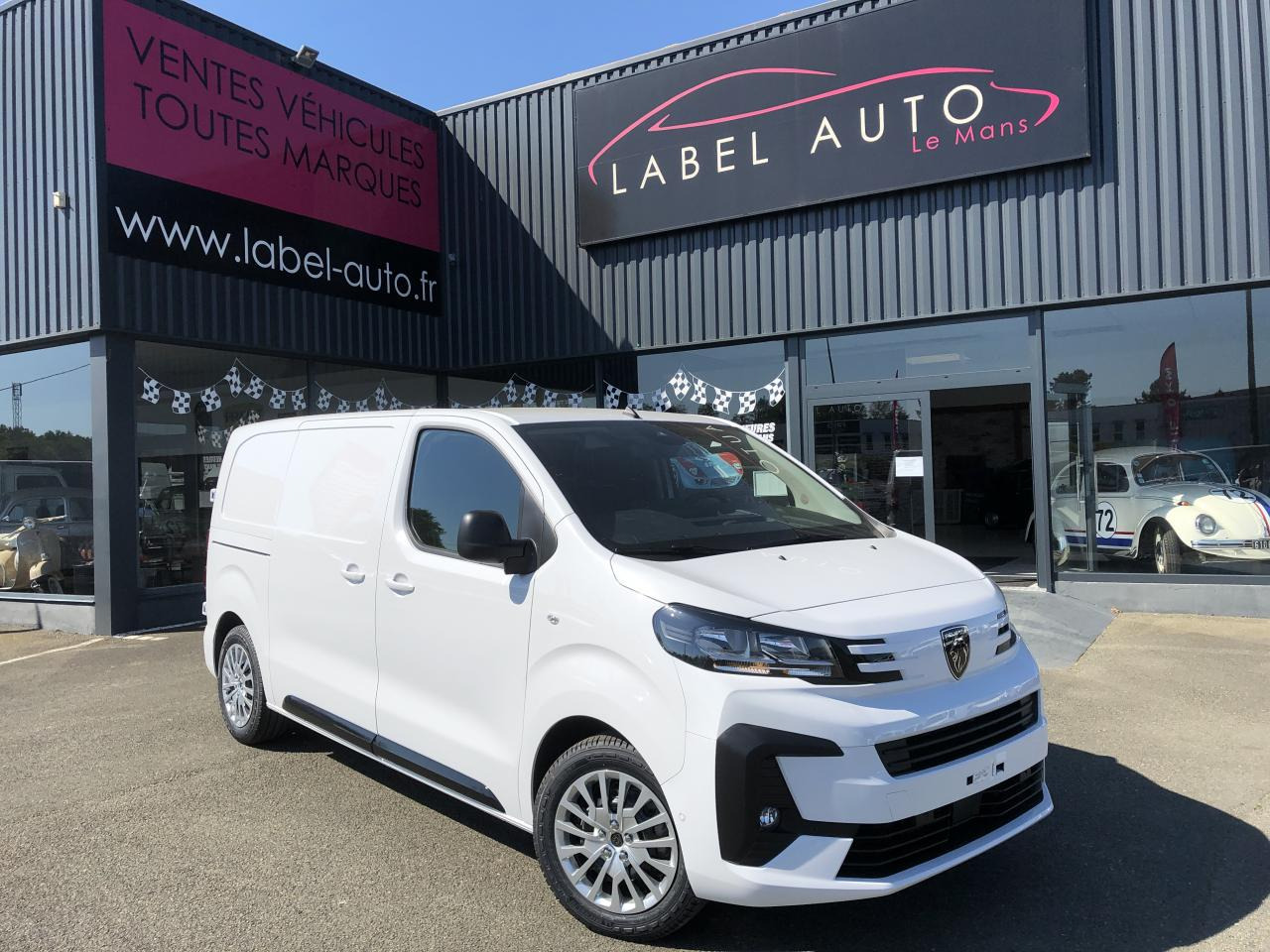 PEUGEOT Expert M 2.0 BlueHDi - 180 S&S - BV EAT8 III FOURGON Fourgon PHASE 2 - Furgón: foto 1 PEUGEOT Expert M 2.0 BlueHDi - 180 S&S - BV EAT8 III FOURGON Fourgon PHASE 2 - Furgón: foto 1