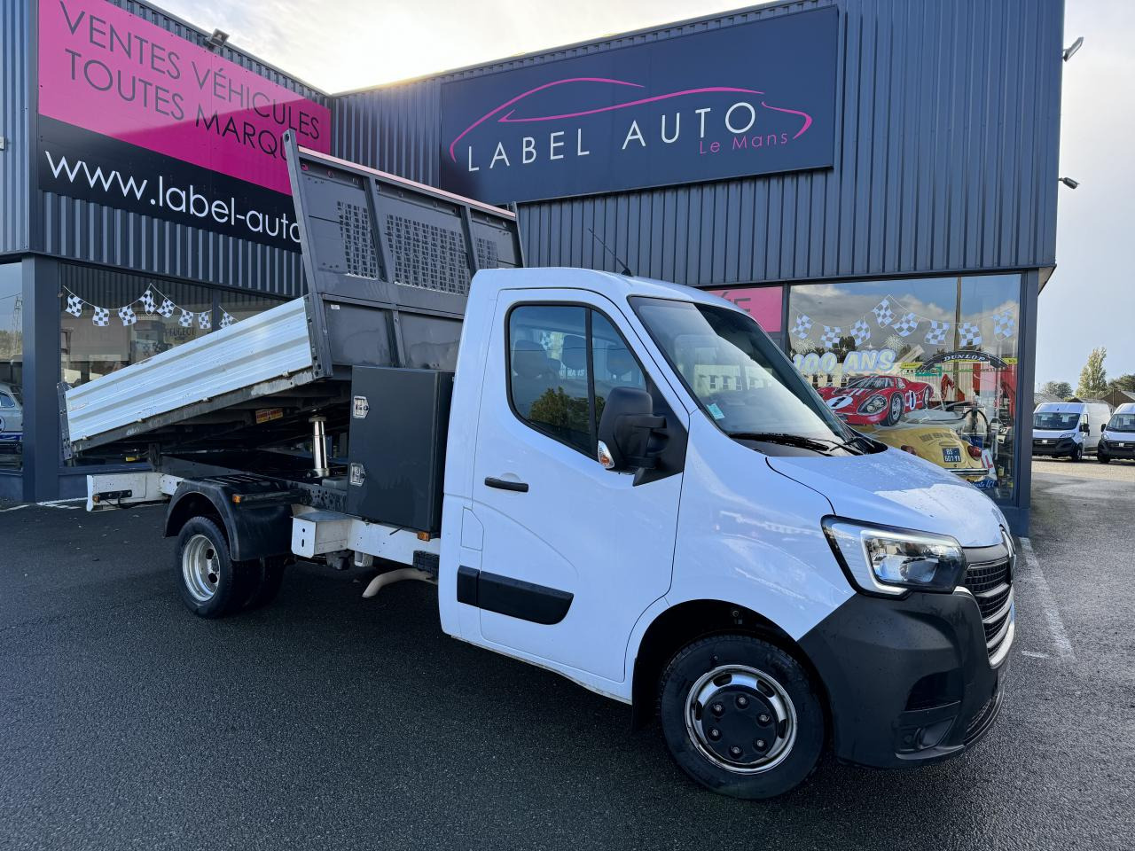 RENAULT MASTER 3T5 BENNE COFFRE RJ 2.3 DCI 145CH PROPULSION - Furgoneta basculante: foto 1 RENAULT MASTER 3T5 BENNE COFFRE RJ 2.3 DCI 145CH PROPULSION - Furgoneta basculante: foto 1