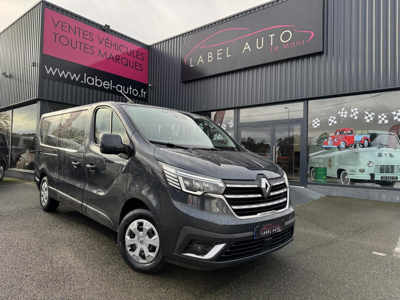 RENAULT Trafic L2 2.0 Energy dCi - 150 - S&S - BV EDC Eu48ro 6e III COMBI Combi Intens L2H1 PHASE 3 - Furgoneta combi: foto 2 RENAULT Trafic L2 2.0 Energy dCi - 150 - S&S - BV EDC Eu48ro 6e III COMBI Combi Intens L2H1 PHASE 3 - Furgoneta combi: foto 2