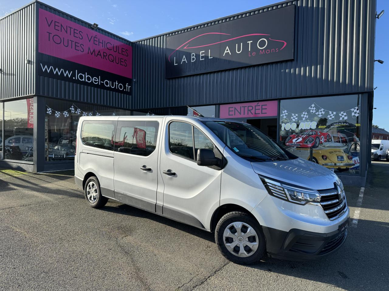 Furgoneta de pasajeros RENAULT Trafic L2 2.0 Energy dCi - 150 - S&S III COMBI Combi Zen L2H1 PHASE 3: foto 1